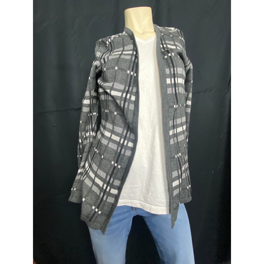 Croft & Barrow Women's Cardigan Sweater Size M Gray Plaid Open Front Knit